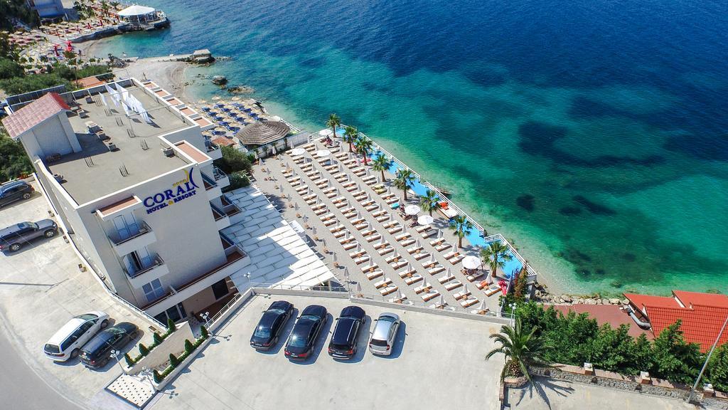 Coral & Hotel