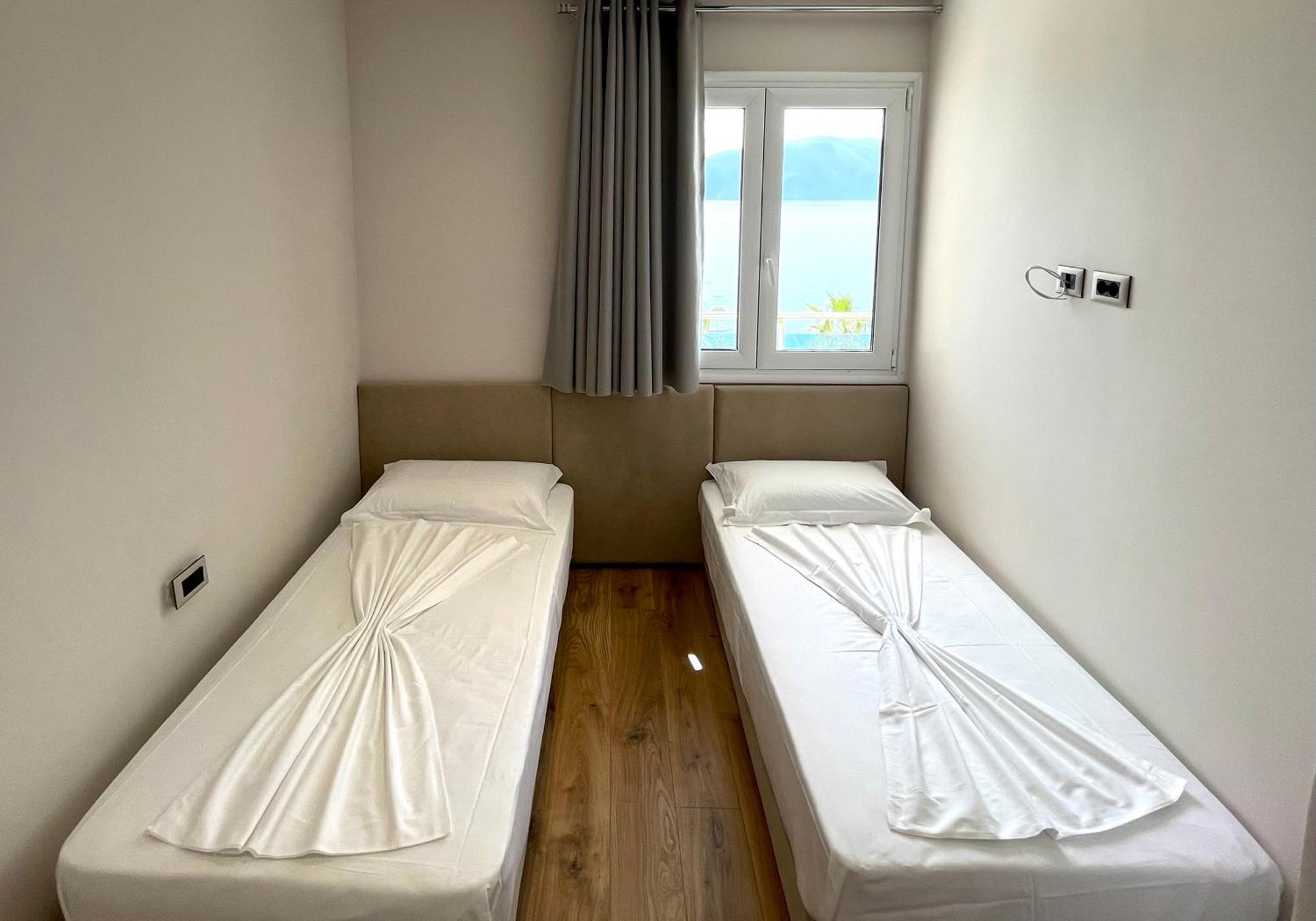 Hotel Coral & Radhimë